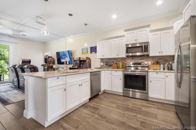 5608 44 Th Ave, House other with 4 bedrooms, 2 bathrooms and 2 parking in Stuart FL | Image 4