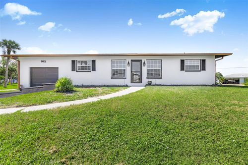 915 Suncrest Ln, Englewood, FL, 34223-2847 | Card Image