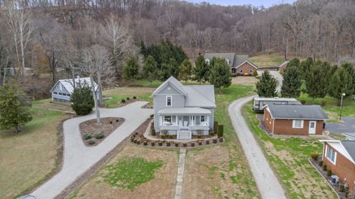 1368 Powell St, Middleport, OH, 45760-6303 | Card Image