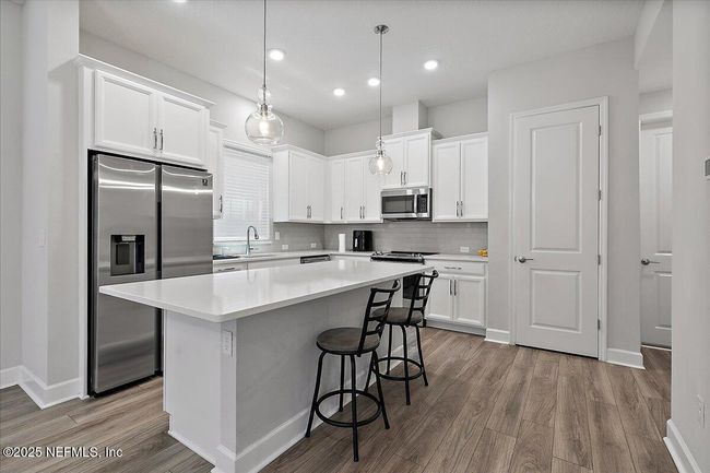 7447 Loggerhead Ct, Townhouse with 3 bedrooms, 3 bathrooms and null parking in JACKSONVILLE FL | Image 8