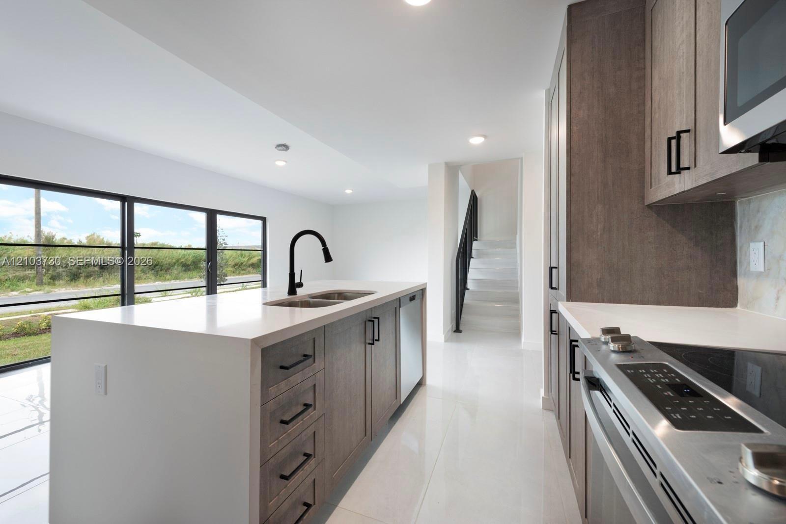Residential Lease in Florida City 5