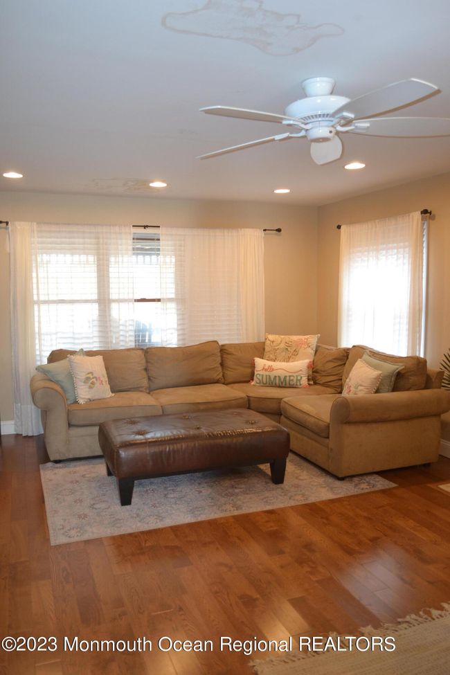 11 3 Rd Ave, House other with 4 bedrooms, 2 bathrooms and null parking in Seaside Park NJ | Image 9