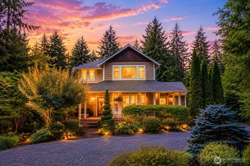 17043 156th Ln Se, Yelm, WA, 98597-8555 | Card Image