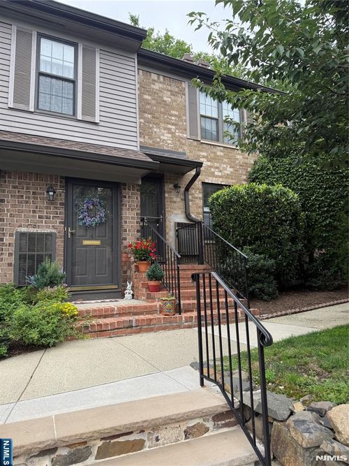 181 Long Hill Rd, Little Falls, NJ, 07424-2050 | Card Image