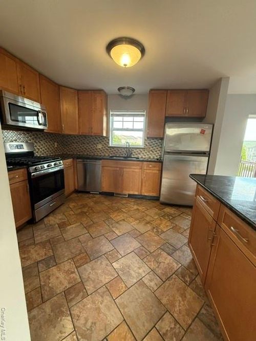 93 Evan Rd, Warwick, NY, 10990-4020 | Card Image