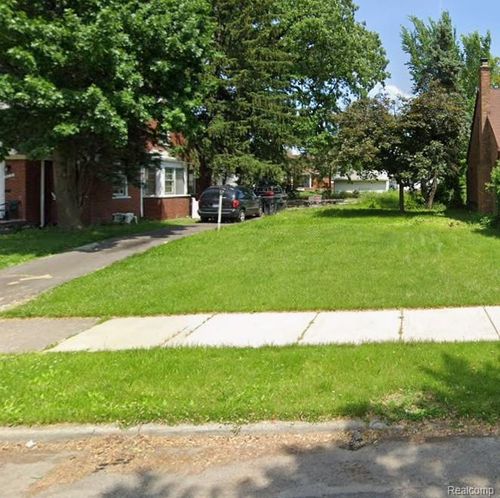 8600 Sorrento St, Detroit, MI, 48228-4056 | Card Image