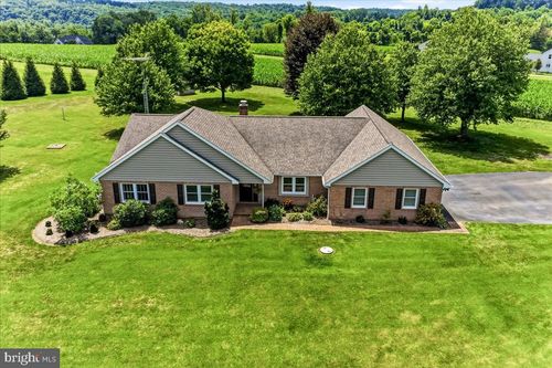 300 Sleepy Hollow Rd, NOTTINGHAM, PA, 19362-9003 | Card Image