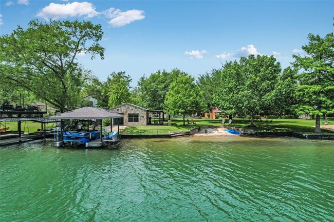 2305 Manana St, House other with 4 bedrooms, 4 bathrooms and 6 parking in Austin TX | Image 34