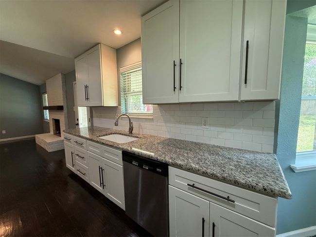 1502 Robin St, House other with 3 bedrooms, 2 bathrooms and null parking in Mineola TX | Image 20