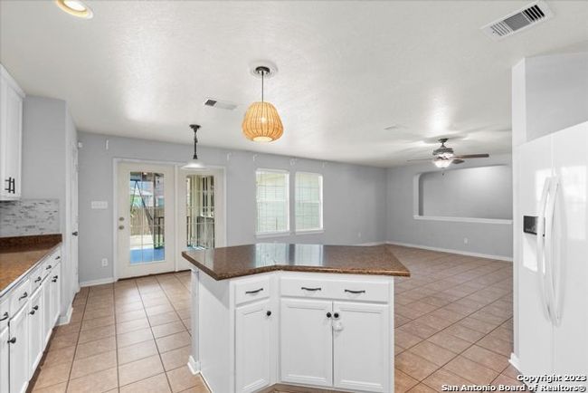 232 Springtree Trl, House other with 4 bedrooms, 2 bathrooms and null parking in Cibolo TX | Image 10