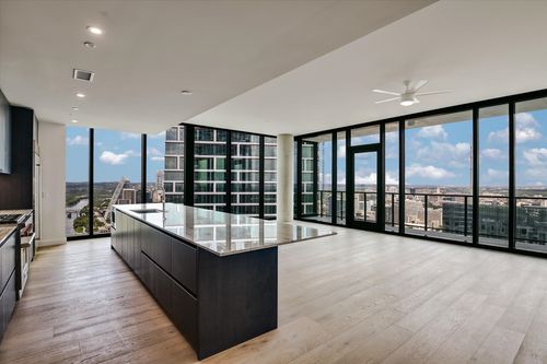 4404-610 Davis St, Austin, TX, 78701 | Card Image