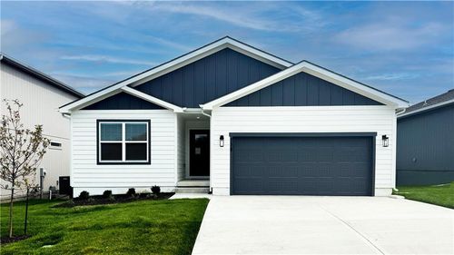 778 Creekmoor Dr, Raymore, MO, 64083 | Card Image