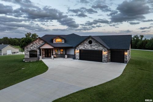 4811 Bitter Ct, Quincy, IL, 62305-8316 | Card Image