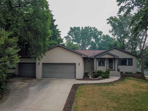 3488 Midland Ct, White Bear Lake, MN, 55110-5323 | Card Image