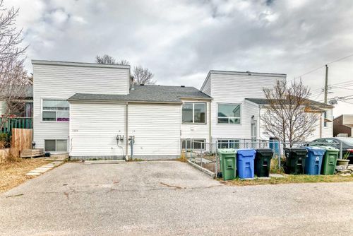 1106 53a St Se, Calgary, AB, T2A1V9 | Card Image