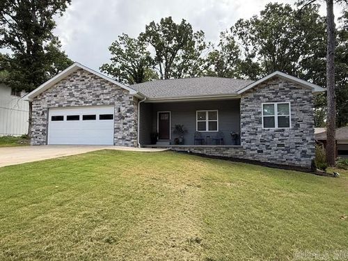 685 Josephine Dr, Batesville, AR, 72501-6217 | Card Image