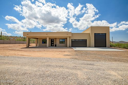 441 W Roughrider Rd, New River, AZ, 85087-7046 | Card Image