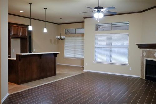 10605 Nw 17th St, Yukon, OK, 73099-7335 | Card Image