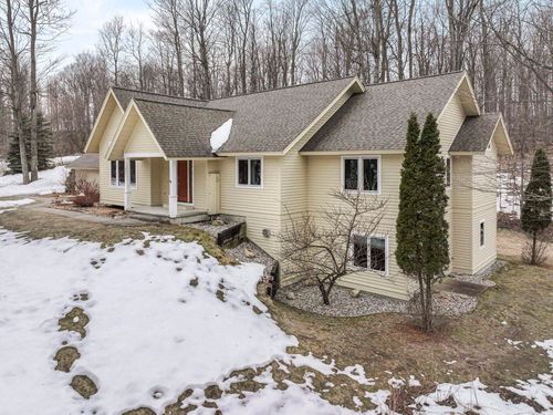 9871 E Woodcrest Ct, Suttons Bay, MI, 49682-9151 | Card Image