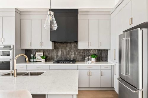 27 Sovereign Heights Sw, Calgary, AB, T3C3Y3 | Card Image