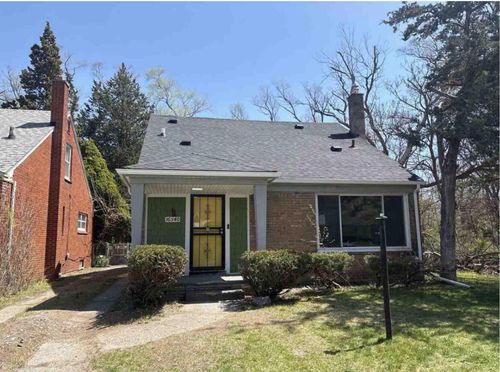 16540 Marlowe St, Detroit, MI, 48235-4040 | Card Image