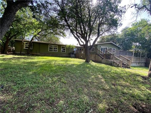 920 Encino Dr, New Braunfels, TX, 78130-6651 | Card Image