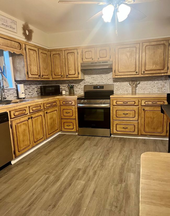 147 County Road 1801, Home with 2 bedrooms, 1 bathrooms and 2 parking in Rusk TX | Image 5