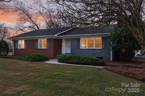 337 W Main St, Rockwell, NC, 28138-8471 | Card Image