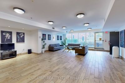 701 - 225 Wellesley St E, Condo with 2 bedrooms, 2 bathrooms and 1 parking in Toronto ON | Image 3