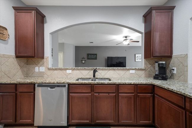 1664 Treeta Trl, House other with 4 bedrooms, 3 bathrooms and 2 parking in Kyle TX | Image 13