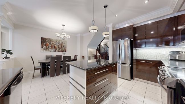 66 Littleriver Crt, House attached with 5 bedrooms, 4 bathrooms and 3 parking in Vaughan ON | Image 4