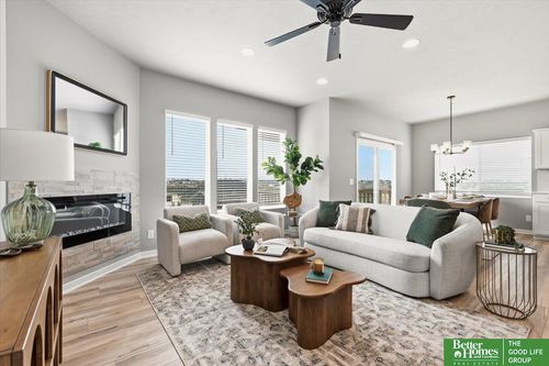 12004 S 107th Ave, Papillion, NE, 68046-5954 | Card Image