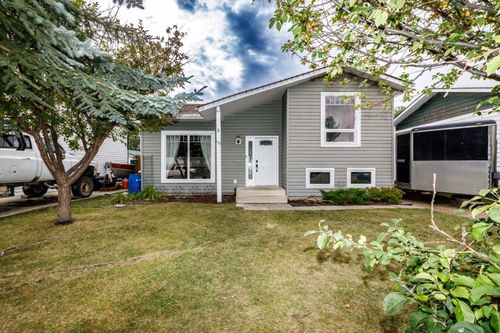 152 Dundee Cres, Penhold, AB, T0M1R0 | Card Image