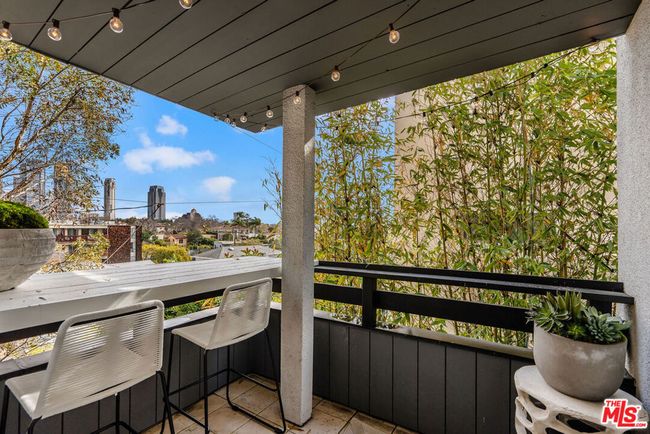 204 - 1830 Westholme Ave, Condo with 2 bedrooms, 3 bathrooms and 2 parking in LOS ANGELES CA | Image 15