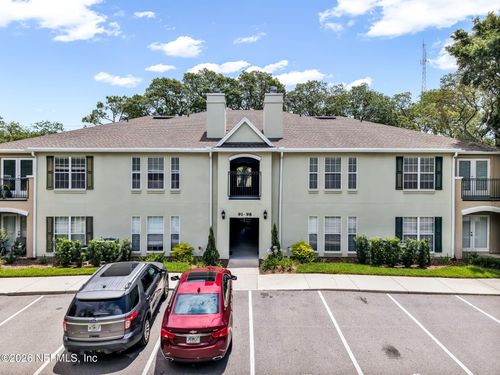 92-92 Jardin De Mer Pl, Jacksonville Beach, FL, 32250-8611 | Card Image