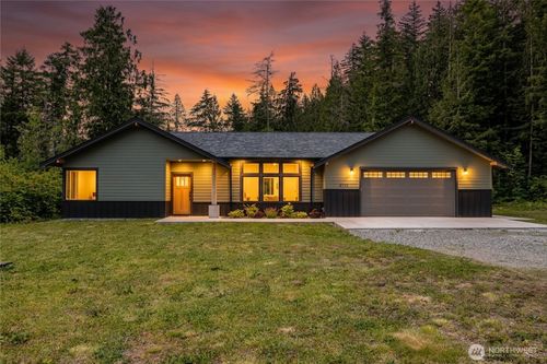 8733 Timberland Ct, Concrete, WA, 98237-9013 | Card Image