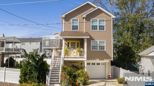 25 Cedar St, Highlands, NJ, 07732-1511 | Card Image