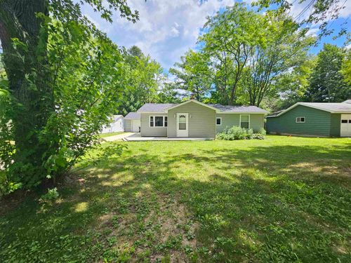 1905 S Mayflower Ave, Lake City, MI, 49651-8796 | Card Image