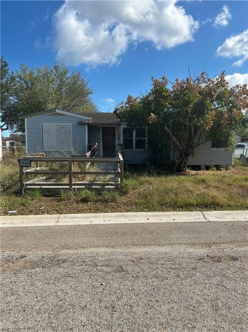 218 Dover Ave, Corpus Christi, TX, 78408-3302 | Card Image