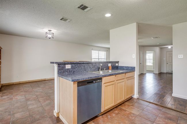 1604 Withers Way, House other with 3 bedrooms, 2 bathrooms and null parking in Krum TX | Image 18