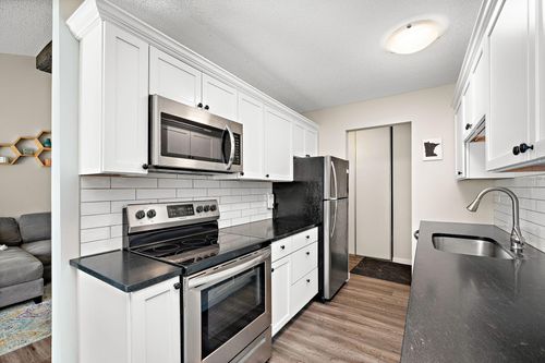 apt-6-4618 Cedar Lake Rd S, Saint Louis Park, MN, 55416-3764 | Card Image