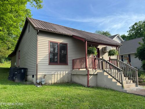 311 Spring St, Athens, TN, 37303-4331 | Card Image