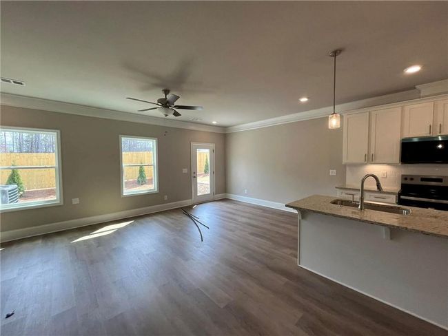11 Creekside Commons Dr, Townhouse with 3 bedrooms, 3 bathrooms and null parking in Hoschton GA | Image 6