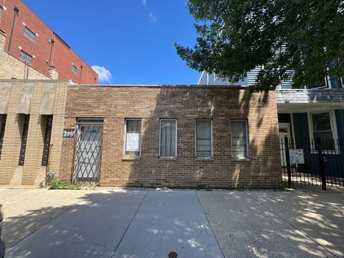 2210 W Belmont Avenue, Chicago, IL, 60618 | Card Image