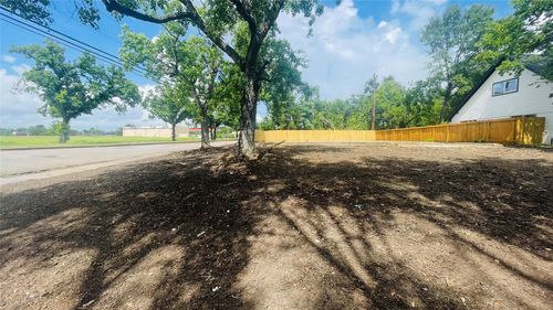 5622 Grace Point Ln, Houston, TX, 77048-1848 | Card Image