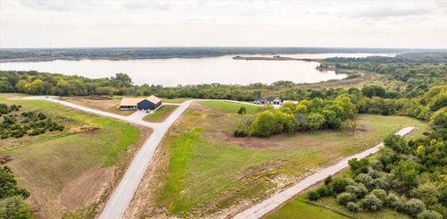 245 Lake Dr, Melrose, IA, 52569-8651 | Card Image