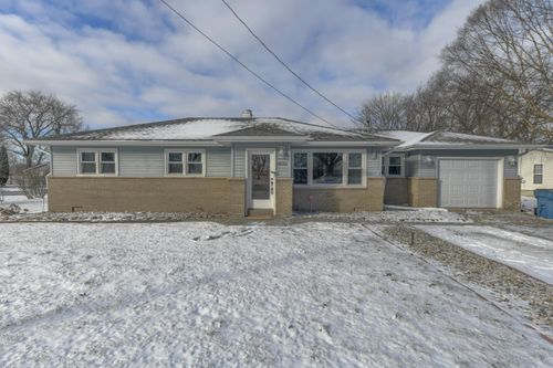 9046 Kleinman Rd, Highland, IN, 46322-2069 | Card Image