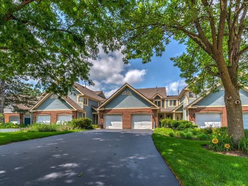 304 Bristol Ln, Fox River Grove, IL, 60021-1802 | Card Image
