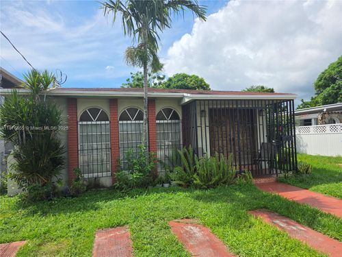 2916 Sw 3rd St, Miami, FL, 33135 | Card Image