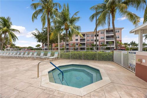apt-404-15901 Royal Pointe Ln, FORT MYERS, FL, 33908-2691 | Card Image